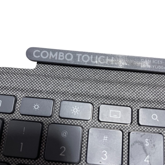 Combo‎ Touch Ipad Keypad and Case (space key does not work) - Picture 2 of 5